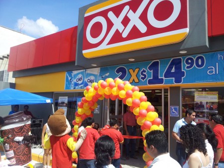 OXXO 2.- "ISSSTE".- TUXTLA GTZ.- BAMA EMPRESARIAL.- 2011